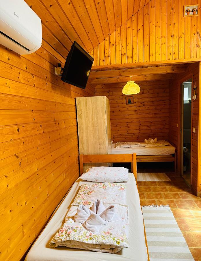 Babett Vendeghaz Villa ซานกา ภายนอก รูปภาพ